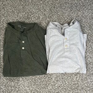 Pair of American Eagle Men's Henley Shirt Medium - Green and Gray